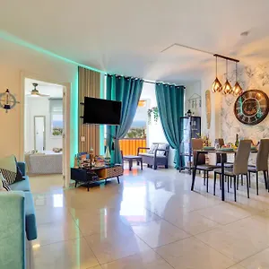 Luxory Dreamy Sunset, Seafront, Direct Access To The Promenade,wifi,pool,free Parking , Los Cristianos (Tenerife) Spain