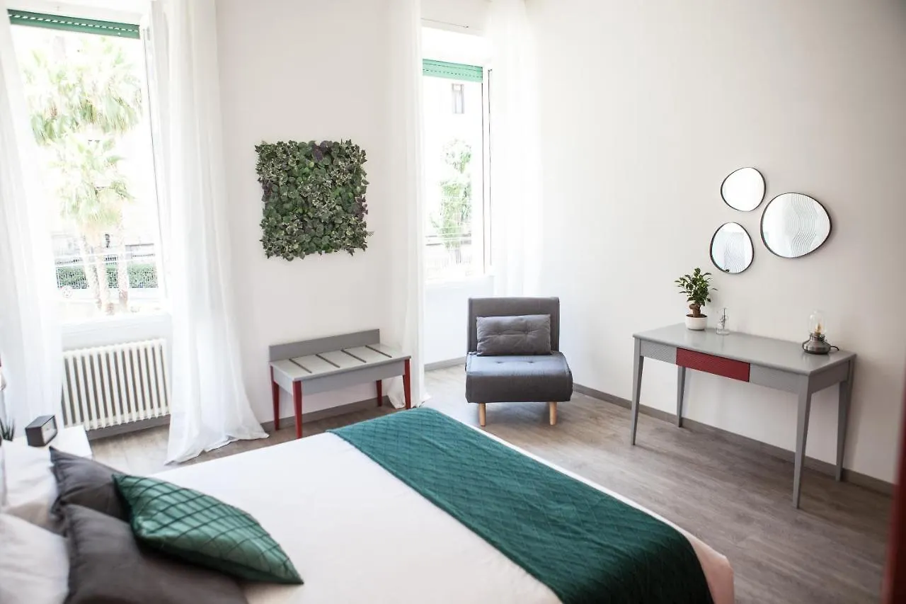 Domina Trastevere Apartment 2 - Roma Italy