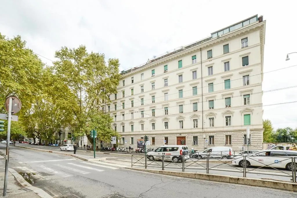 Domina Trastevere Apartment 2 - Roma 0*,  Italia