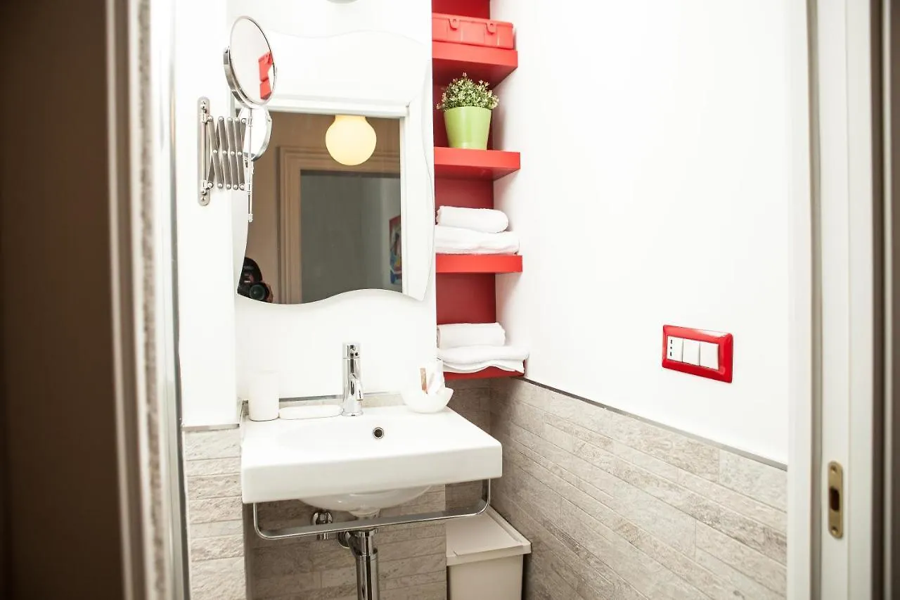 Domina Trastevere Apartment 2 - Roma 0*,  Italia